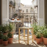 Tabouret artisanal en bois avec assise tressée à la main | Style naturel et élégant pour balcon et intérieur