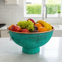 Bol décoratif en métal haut de gamme, finition vert patiné et intérieur cuivré