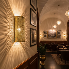 Applique murale en laiton à motifs géométriques marocains